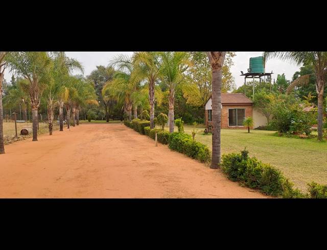 4HA SMALLHOLDING FOR SALE IN MODDERFONTEIN AH